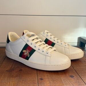 White Sneakers with Green and Red Stripe